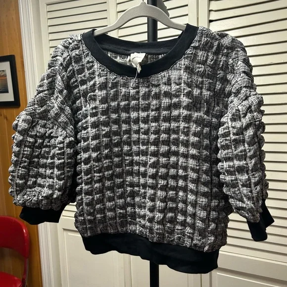 NWOT Maeve Black Textured plaid ballon top - Picture 3 of 3